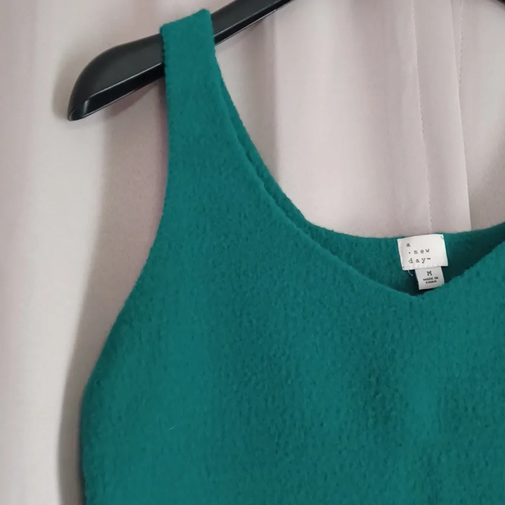 A New Day Fuzzy Sweater Tank Cropped Scoop Neck Rich Green